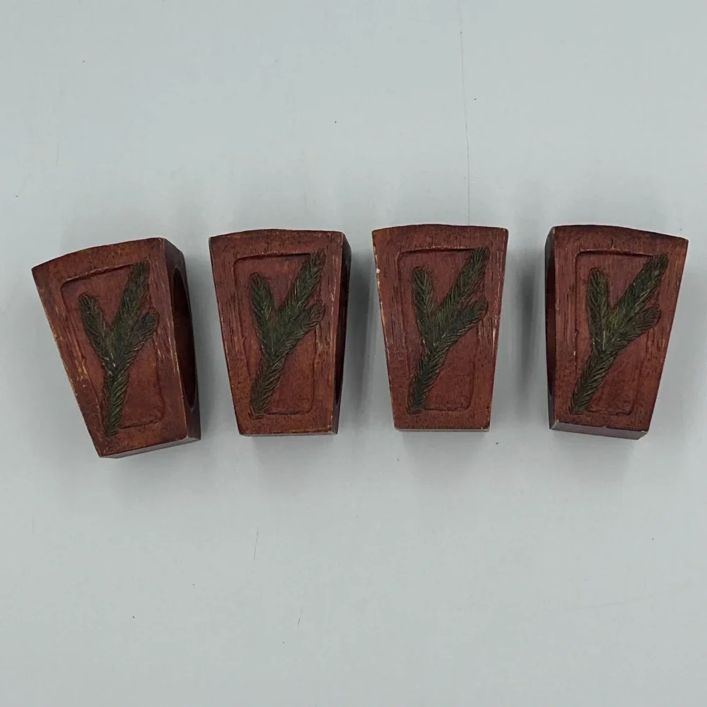 Set of 4 Big Sky Carvers Wood‎ Napkin Rings w/ Pine Cone & Stem on Sides